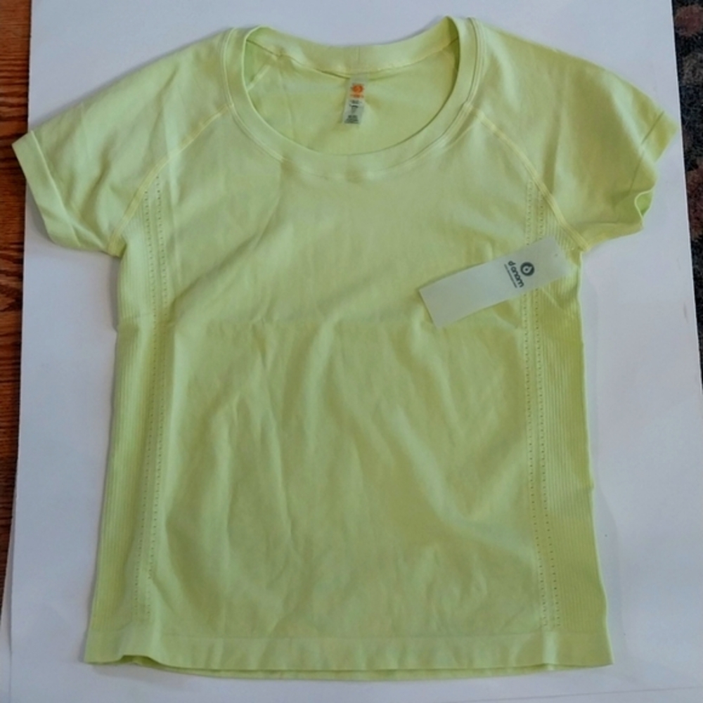 Mono B NWT Women's Fitted Short Sleeve‎ Athletic T-Shirt Sz Medium Dusty Lime - Picture 7 of 7